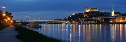 Panorámica nocturna Bratislava